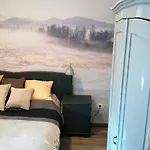 Postalada Vendeghaz Apartmán *