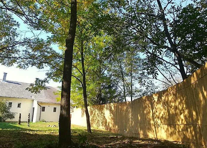 Postalada Vendeghaz * Salfold