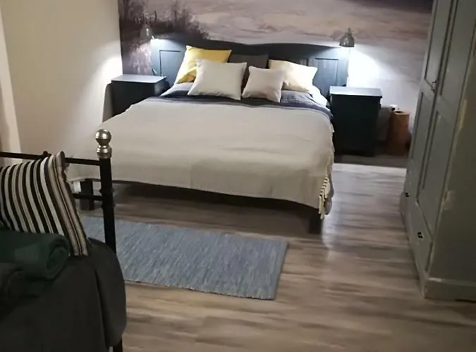 Postalada Vendeghaz * Salfold